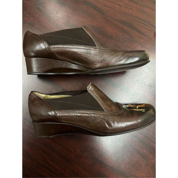 Vintage Icon Leather Girl with a Pearl Earring Brown Slip On Shoes Size 7.5B - Picture 5 of 8